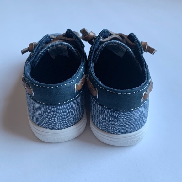 New - Baby boy boat shoes, size 5. ‘Sperry’ type slip on shoe in navy and denim. - Picture 4 of 8